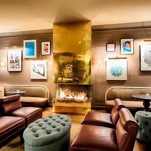 **** Hotel Mondrian Am Checkpoint Charlie Deutschland